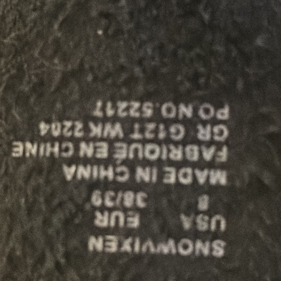 Kamik boots Black waterproof fake fur/Lace up - Size 8 EUC - Picture 5 of 14